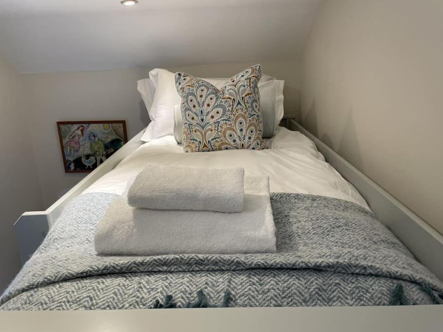 Holly Cottage, 2, Northbrook Park, Farnham-Up To 6 Adults Luaran gambar