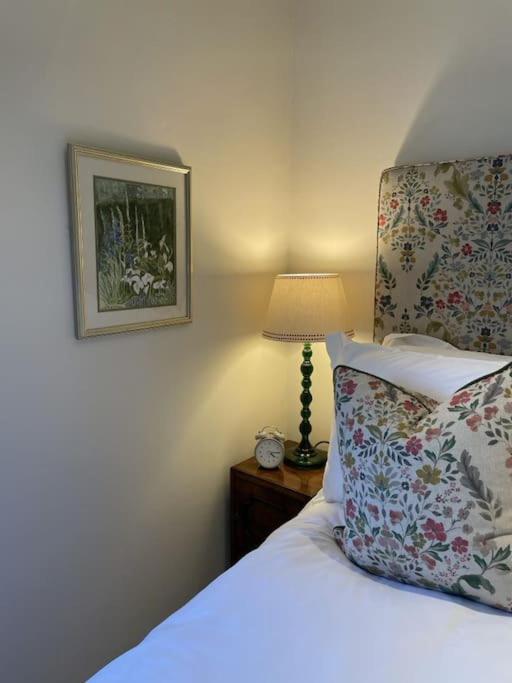 Holly Cottage, 2, Northbrook Park, Farnham-Up To 6 Adults Luaran gambar