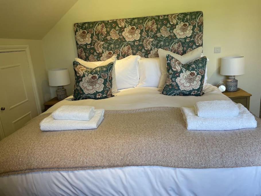 Holly Cottage, 2, Northbrook Park, Farnham-Up To 6 Adults Luaran gambar